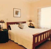 The Farm House - Your Accommodation