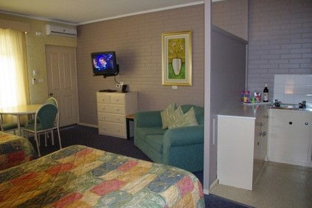 Lake View Apartments - Your Accommodation 1