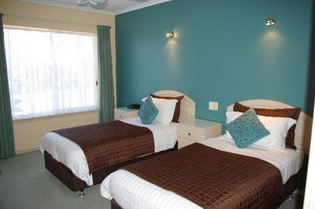 Lake View Apartments - Your Accommodation 4
