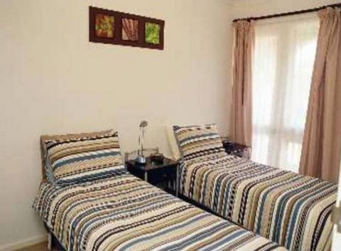 Lake Shore Apartment - Your Accommodation 1
