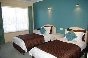Lake View Motel - Your Accommodation 9
