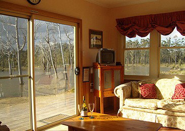 Twin Lakes Trout Fishery - Your Accommodation 2