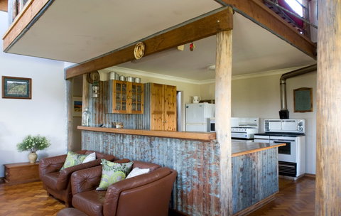 Yaraandoo Lakeside Retreat - Your Accommodation 2