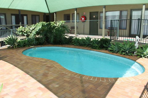 Lake Forbes Motel - Your Accommodation 1