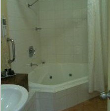 Golden Guitar Motor Inn - Your Accommodation 4