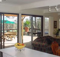 Lakeview Cottage - Your Accommodation