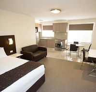 Country Comfort Premier Motel - Your Accommodation