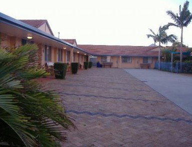 Twin Pines Motel - Your Accommodation 4