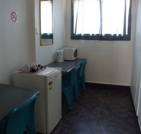 Cool Palms Motel - Your Accommodation