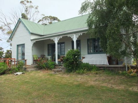 VARUNA - Your Accommodation 0