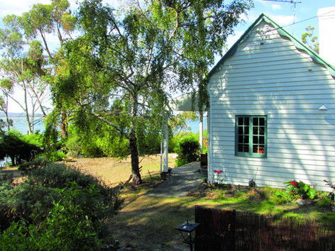 VARUNA - Your Accommodation 6