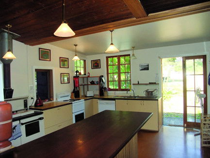 VARUNA - Your Accommodation 7