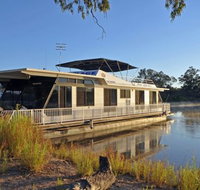 Houseboat Heaven