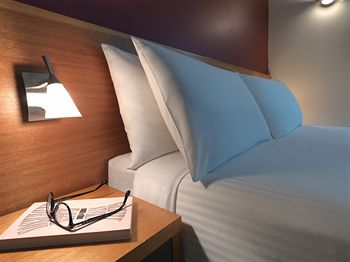 Ibis Melbourne Little Bourke Street - Your Accommodation 2