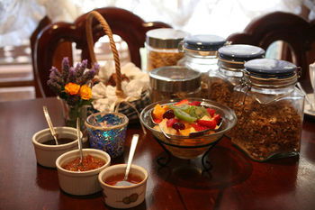 Lavender House B&B - Your Accommodation 4