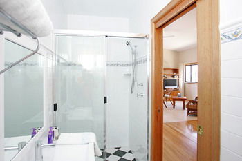 Lavender House B&B - Your Accommodation 8
