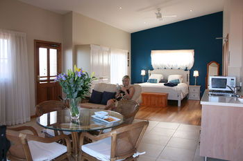 Lavender House B&B - Your Accommodation 12