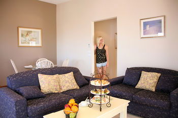 Lavender House B&B - Your Accommodation 14