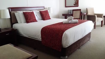 OVR Caloundra - Your Accommodation 7