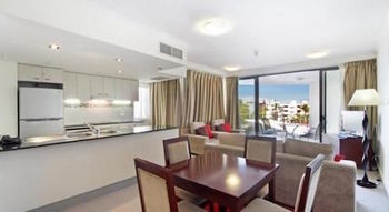 OVR Caloundra - Your Accommodation 10