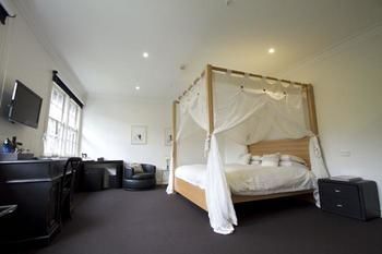 Marybrooke Manor - Your Accommodation 14