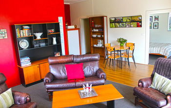 Valley Farm Vineyard Cottages - Your Accommodation 8
