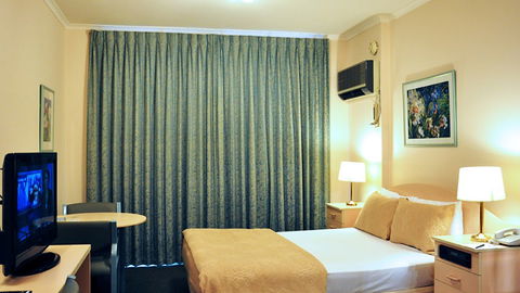 BEST WESTERN Airport Motel And Convention Centre - Your Accommodation 2