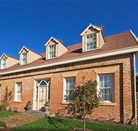 Racecourse Inn - The