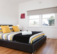 Phyl  May's Luxury Accommodation - Your Accommodation