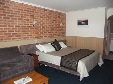 BEST WESTERN Colonial Motor Inn Bairnsdale - Your Accommodation 0