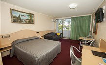 Golden Chain Palm Court Motor Inn - Port Macquarie - Your Accommodation 3
