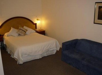 Kinross Inn Cooma - Your Accommodation 3