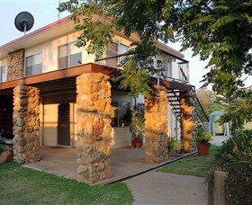 Rubyvale Gem Gallery Apartments - Your Accommodation 1