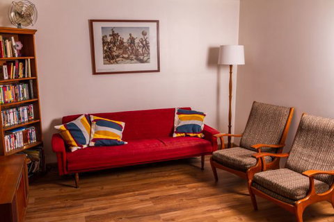 Daisy's Cottage - Your Accommodation 3