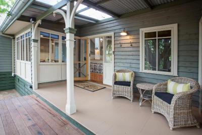 Oak Tree Lodge - Your Accommodation 14