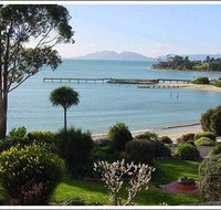 Amos House   Swansea  Villas