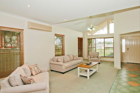 Fairlight House - Your Accommodation 1