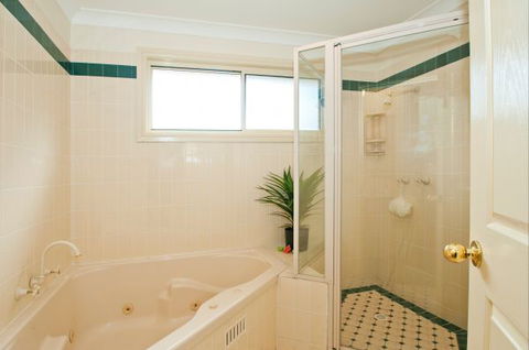 Fairlight House - Your Accommodation 5