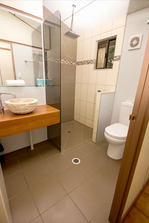 Montes Reef Resort - Your Accommodation 7