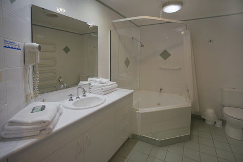 Town Beach Beachcomber Resort - Your Accommodation 5