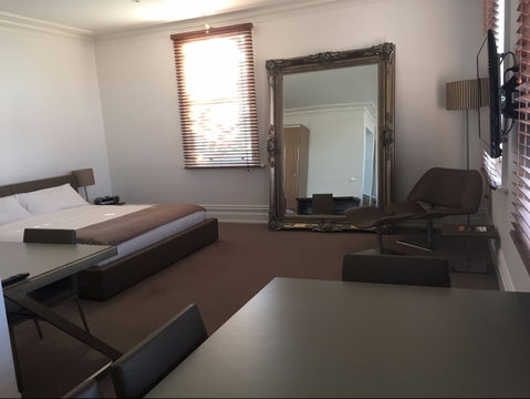 Ikon Hotel - Your Accommodation 1