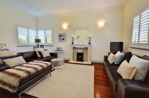 Clemandtines Vintage Beach Estate - Your Accommodation 1