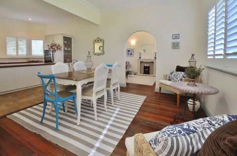 Clemandtines Vintage Beach Estate - Your Accommodation 2