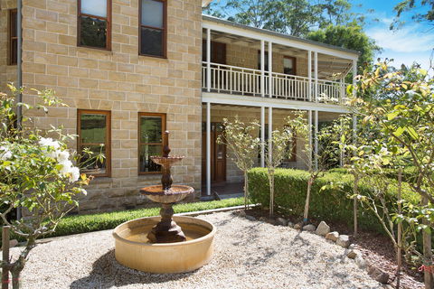 Le Chateau - Your Accommodation 0