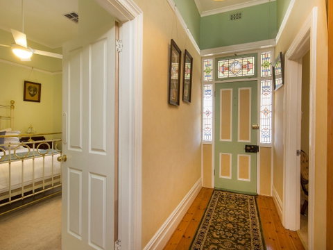 SINKINSON HOUSE - Mount Torrens - Your Accommodation 1