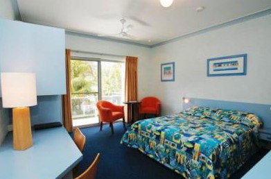 Blueys By The Beach Motel - Your Accommodation 3