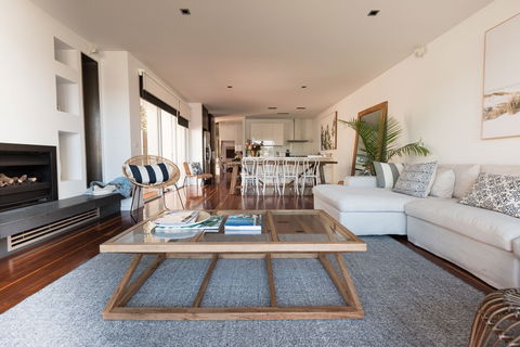 Spinnakers Waterfront - Your Accommodation 0