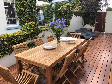 Spinnakers Waterfront - Your Accommodation 1