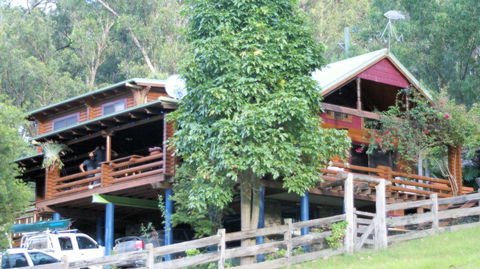 Bass Lodge - Your Accommodation 1