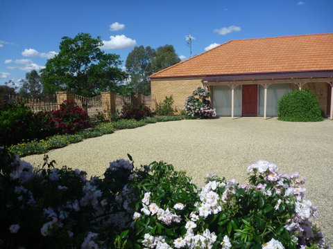 Fairways Bed And  Breakfast At Jerilderie - Your Accommodation 1